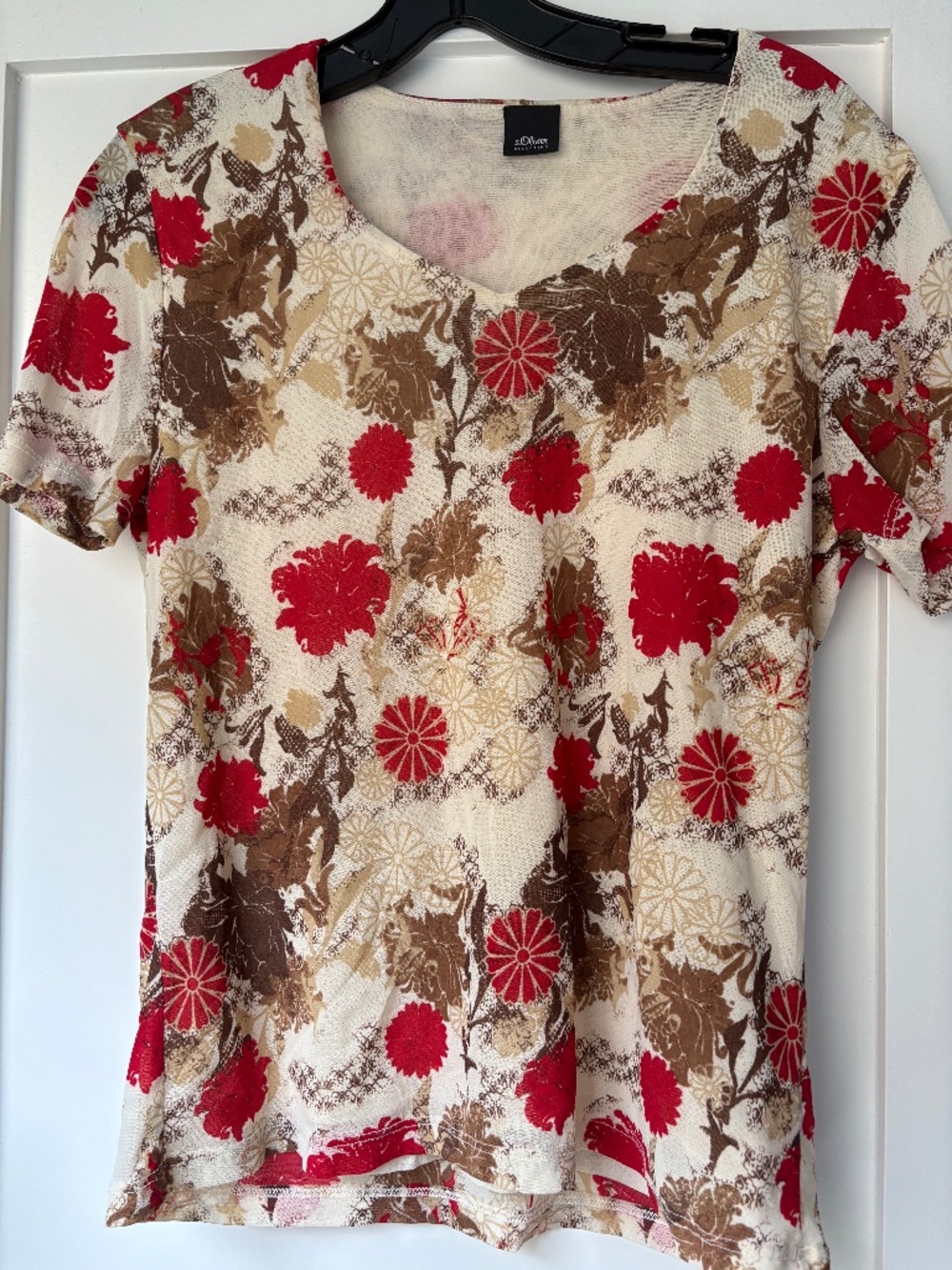 Beautiful pattern! Short sleeve top!!
